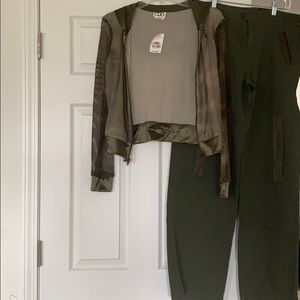 Women’s jacket and pants set